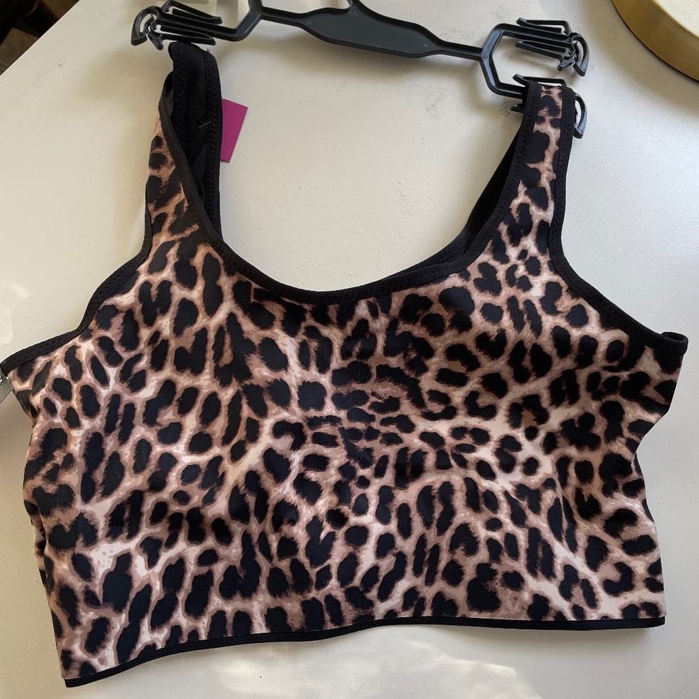 Vince Camuto Leopard Sports Bra NWT Medium
